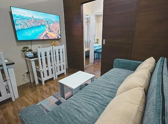 In Air Residences Makati Wifi Netflix Disney, Pool & Mall